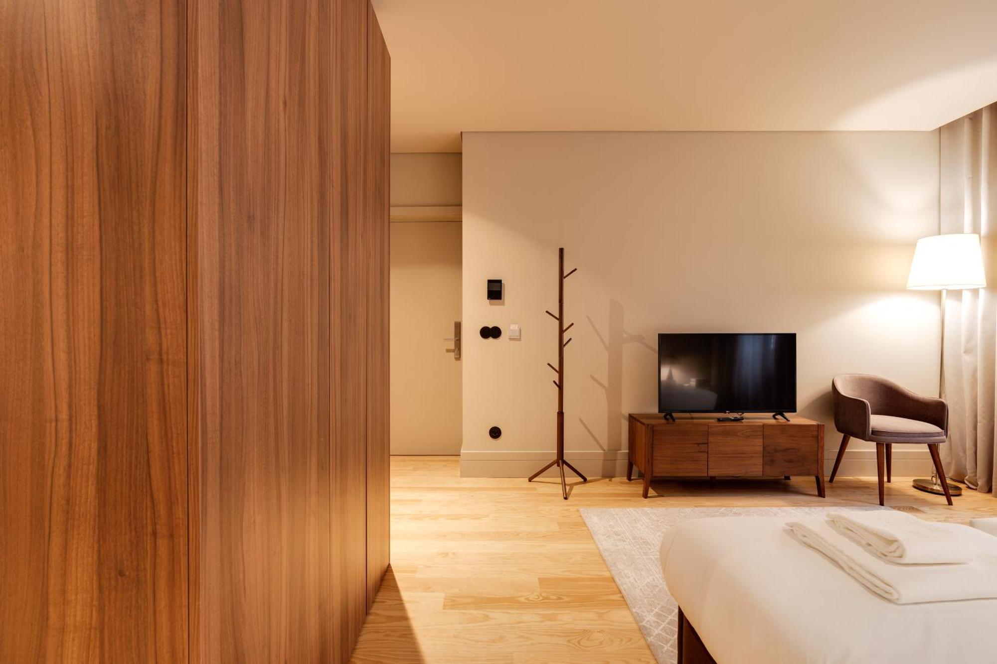 Avus M Suites And Apartments By Da'Home Porto Exterior photo